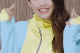 郭碧婷产后首露脸，穿衣甜美元气满满，腰身不见赘肉恢复真好图片