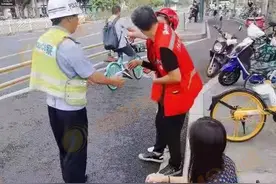 被永辉配送员撞倒一个月后，福州韩女士懵了：没人赔吗？图片