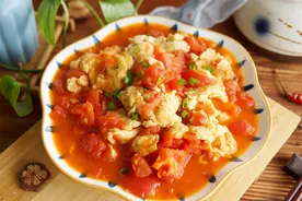 难怪饭店的西红柿炒鸡蛋好吃，多加了2味料，香味一下子浓郁起来图片