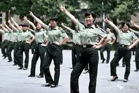 为什么部队规定要当兵必须要到外地，不能在家乡当兵图片