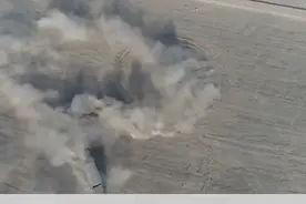 神操作！兵哥哥的这个科目二视频火了，看完不敢说自己会开车了…图片