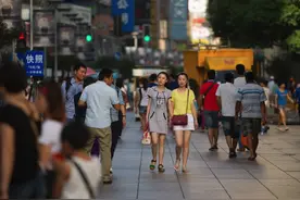 美国第一大城纽约vs中国第一大城上海，究竟孰强孰弱，差距在哪？图片