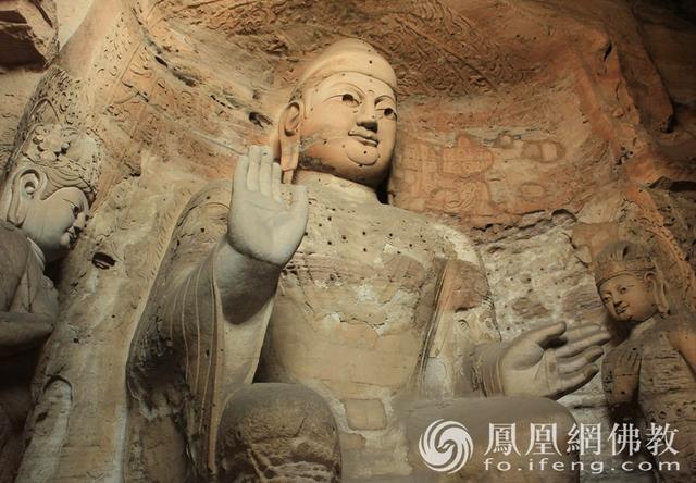 恭迎阿弥陀佛圣诞！至诚瞻礼见者有福