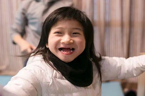 天使综合征——那些爱笑的孩子,背后隐藏着的,让人心碎的现实