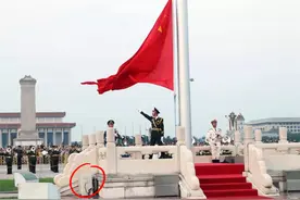 天安门广场旗台下，为什么要装一台空调？用途有多少人知道？图片