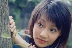 她出演《金粉世家》成名，正红时因脚滑被割喉身亡，去世时仅29岁图片