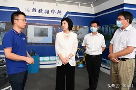 刘洁走访调研光谷企业：精准精细服务做好“店小二”图片