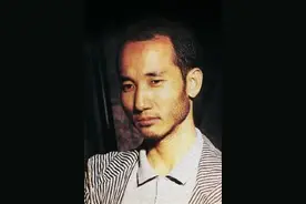 卢冠廷：曾是三流演员，年轻时娶名门之女，44岁写下《一生所爱》图片