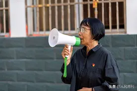 张桂梅：给贫困女孩开启崭新人生图片