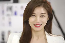 河智苑INS画风突变，像极崔雪莉生前阴郁状态，疑似患心理疾病图片