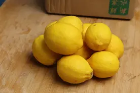 4月份，这5种应季水果放开了吃，维C多汁水足，好吃还便宜图片