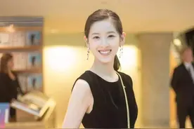 章泽天为何不再做东哥背后的女人：女人无论嫁给谁都得靠自己图片