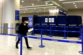 留学生遇回国尴尬，进退两难图片