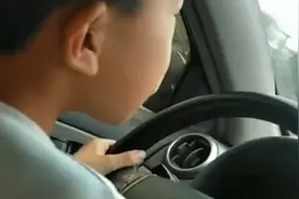 男童高速开车飙到120 母亲在旁发视频炫耀视频封面