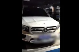 看得肉疼！长沙一地下车库被淹 多辆百万豪车泡水图片