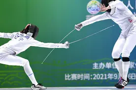 十四运会勇夺1金1银2铜！辽宁击剑队胜利凯旋图片