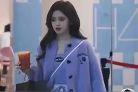 克隆版鞠婧祎vs人工版热巴，女明星也有平替了？图片