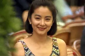 10位爱国的台湾明星，有的手撕美国护照，有的捐款4000多万图片