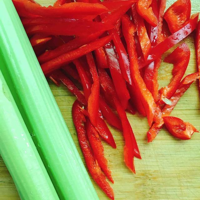 家里条件再差也要给孩子吃它，每周吃2次，补钙健脑，长高个