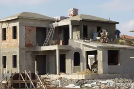 在农村建三层楼房，“地基”要挖多深？越深越好？建筑师给出建议图片