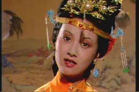 表姐妹的权利游戏：薛宝钗讥讽暗算王熙凤，却被反杀得无路可走图片