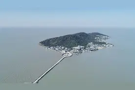 中国内湖最大的岛屿，也是江苏最适合自驾的地方，这里还有无人村图片