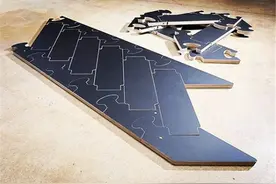 德国人出拼图楼梯，能折叠能上墙组装仅需2小时，省力省空间图片