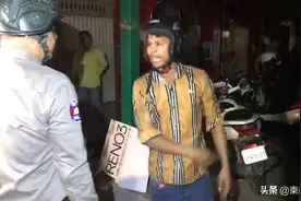 柬埔寨一男子酒后飙车引发车祸，被捕时竟辱骂警察图片