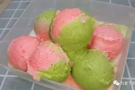 夏日自制冰淇淋做法，冰箱一放，简单好吃无添加，孩子天天嚷着吃图片