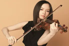 陈蓉晖抒情小提琴曲《我和我的祖国》每个音符都令人感动图片