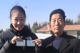 奥运冠军刘诗颖在烟台拿到驾照了！教练：天赋好，也很勤奋图片