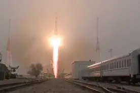 货运飞船奔赴空间站，宇航员食物短缺不再，俄罗斯不要向美国低头图片