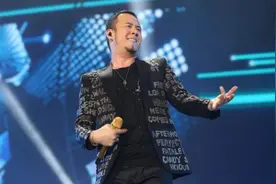 杨坤过气了？网友晒黄牛朋友圈卖演唱会门票：便宜的直掉渣图片