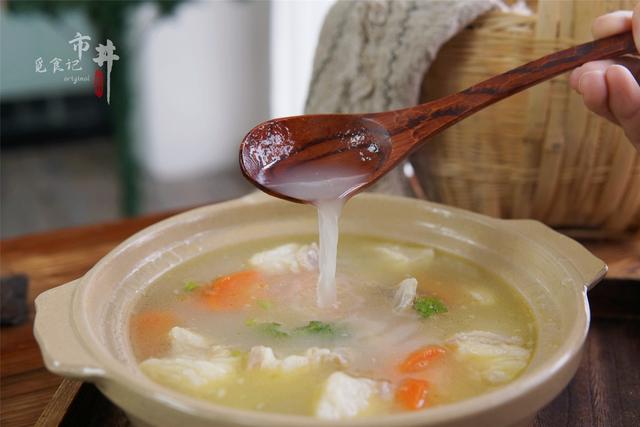 冬至进补，春天打虎，炖“羊肉胡萝卜汤”有窍门，汤白鲜香膻味小