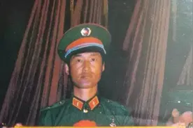 战斗打响前他留下字条：“谢谢您来收拾我的东西，请抽烟。”泪崩图片