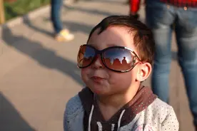 孩子有这3种“机灵”表现，长大后多半没出息，父母早发现早纠正图片