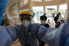 接驳“独自回国的12岁小男孩”印象最深！图片
