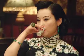 她是蒋介石师娘：敢22岁开赌场妓院，黑白通吃，杜月笙都畏惧三分图片