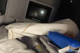 睡觉腿伸丁霞床上？网友4字得罪两大主力，龚翔宇肤色有专属代号图片