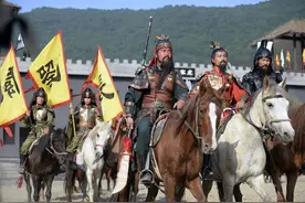 三国武将中吕布武力第一？三个迹象表明，吕布还不如关羽图片