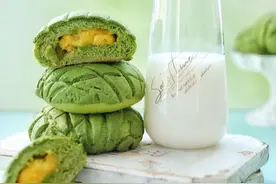 清新抹茶菠萝包，颜色搭配好，抹茶味和菠萝味完美融合，小孩超爱图片