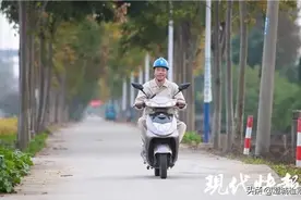 “女儿在家发现一整箱存折”，还有“一整箱”的故事！图片