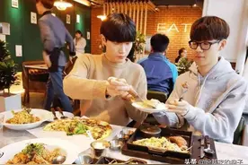 IG经历了什么？苏小落为贪400w送走JKL，uzi也被拒绝图片