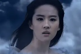 被刘亦菲的“婚纱造型”丑哭？看到原设计稿，心动的感觉图片