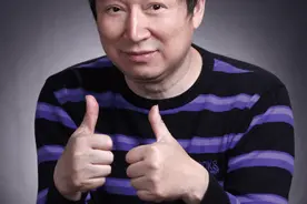 好莱坞影星的“儿子情人”李春平，曾继承数亿资产，现在怎样了?图片