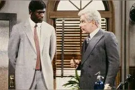 乔丹有刘海 邓肯留脏辫 詹姆斯爆炸头，球星的另外一面你见过吗？图片