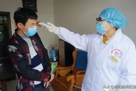 「泪目」曾明“我没有妈妈了”图片