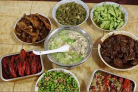 安徽一家6口的晚餐，在朋友圈引发热议，网友：荤素搭配吃得香图片