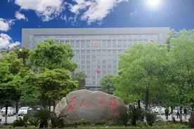 省政府办公厅 省军区动员局印发《关于进一步加强和规范征兵工作的通知》图片