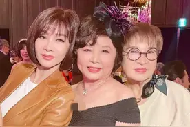 林心如妈妈70岁大寿，霍建华开心微笑，林心如小腹隆起疑似发福图片